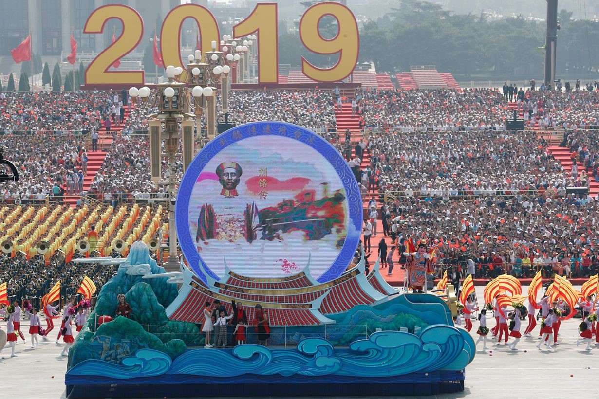 祖國(guó)70周年大慶——澄通承建寶島臺(tái)灣彩車(chē)LED顯示系統(tǒng)